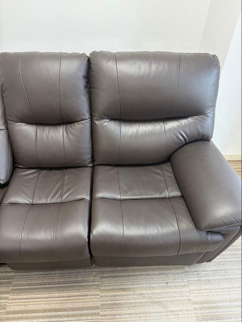 リクライニング機能付き3人掛けソファ