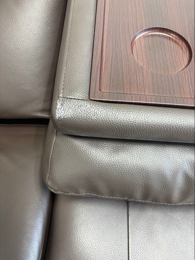 リクライニング機能付き3人掛けソファ