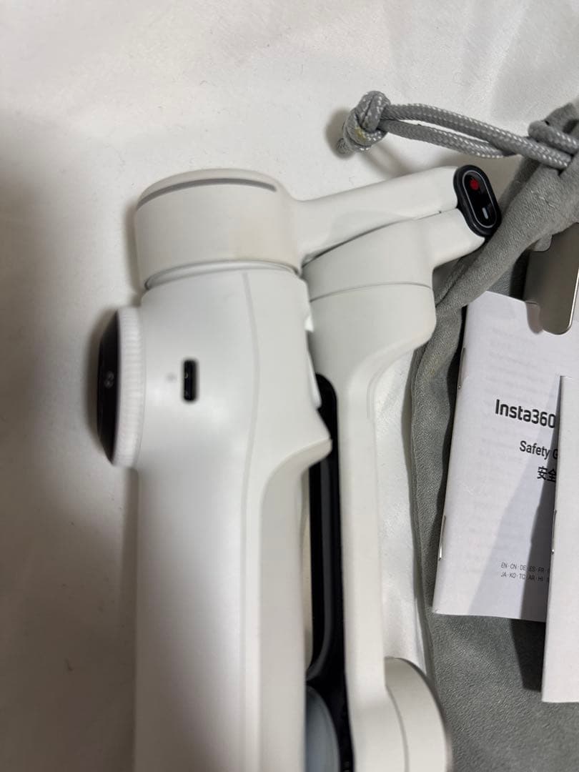 Insta360 Flow 2 Pro - AIスマホジンバル 内蔵三脚