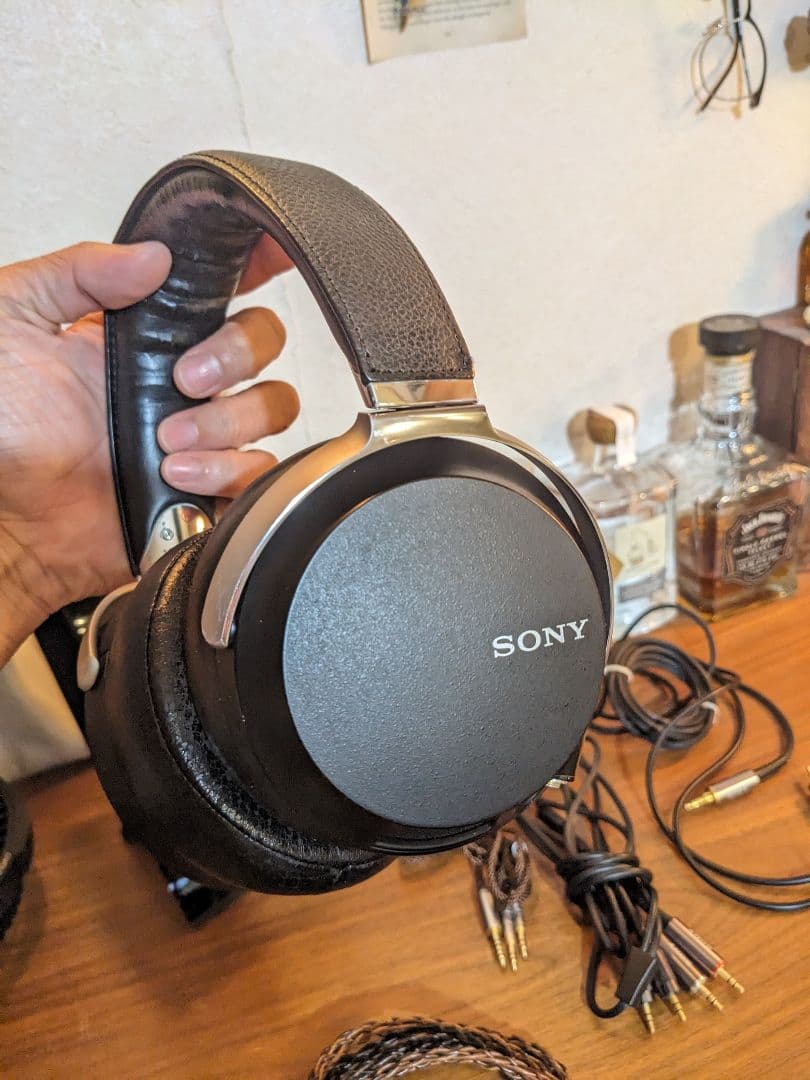 SONY MDR-Z7 キンバーケーブル他ケーブル類　スタンド付き