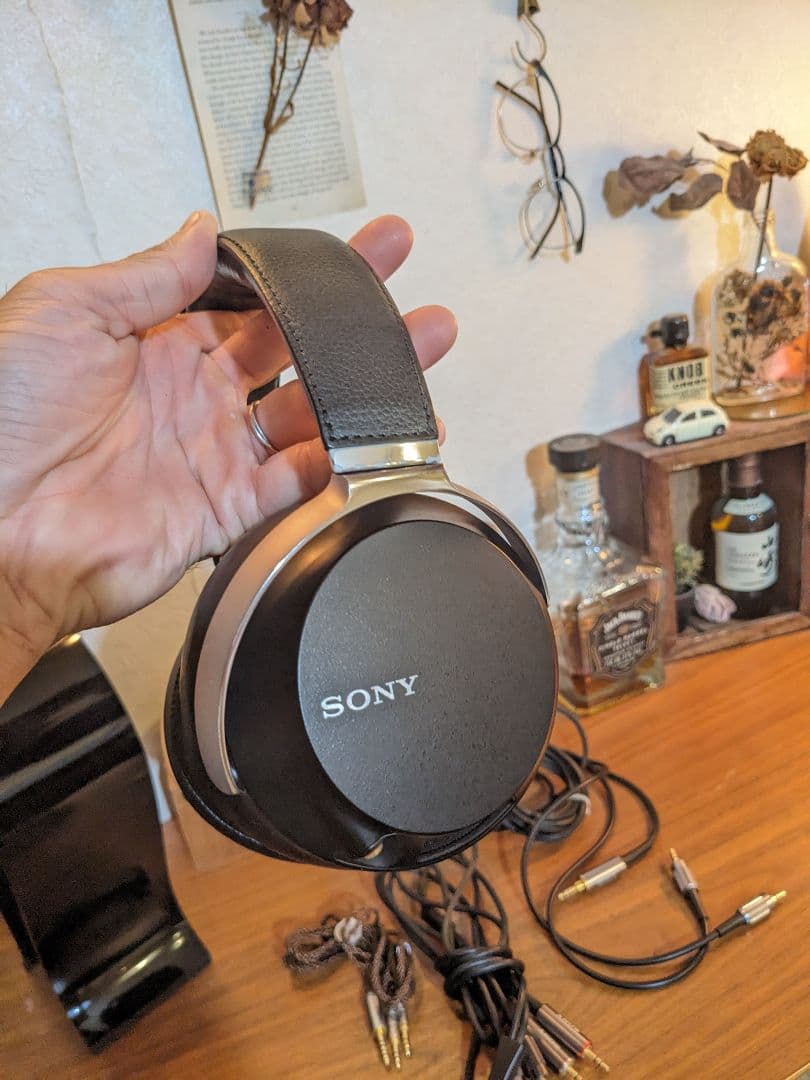 SONY MDR-Z7 キンバーケーブル他ケーブル類　スタンド付き