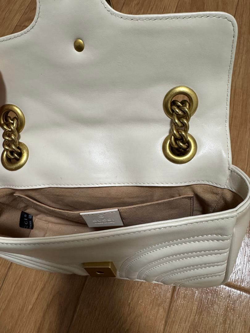 ホワイト ショルダーバッグ キルティング