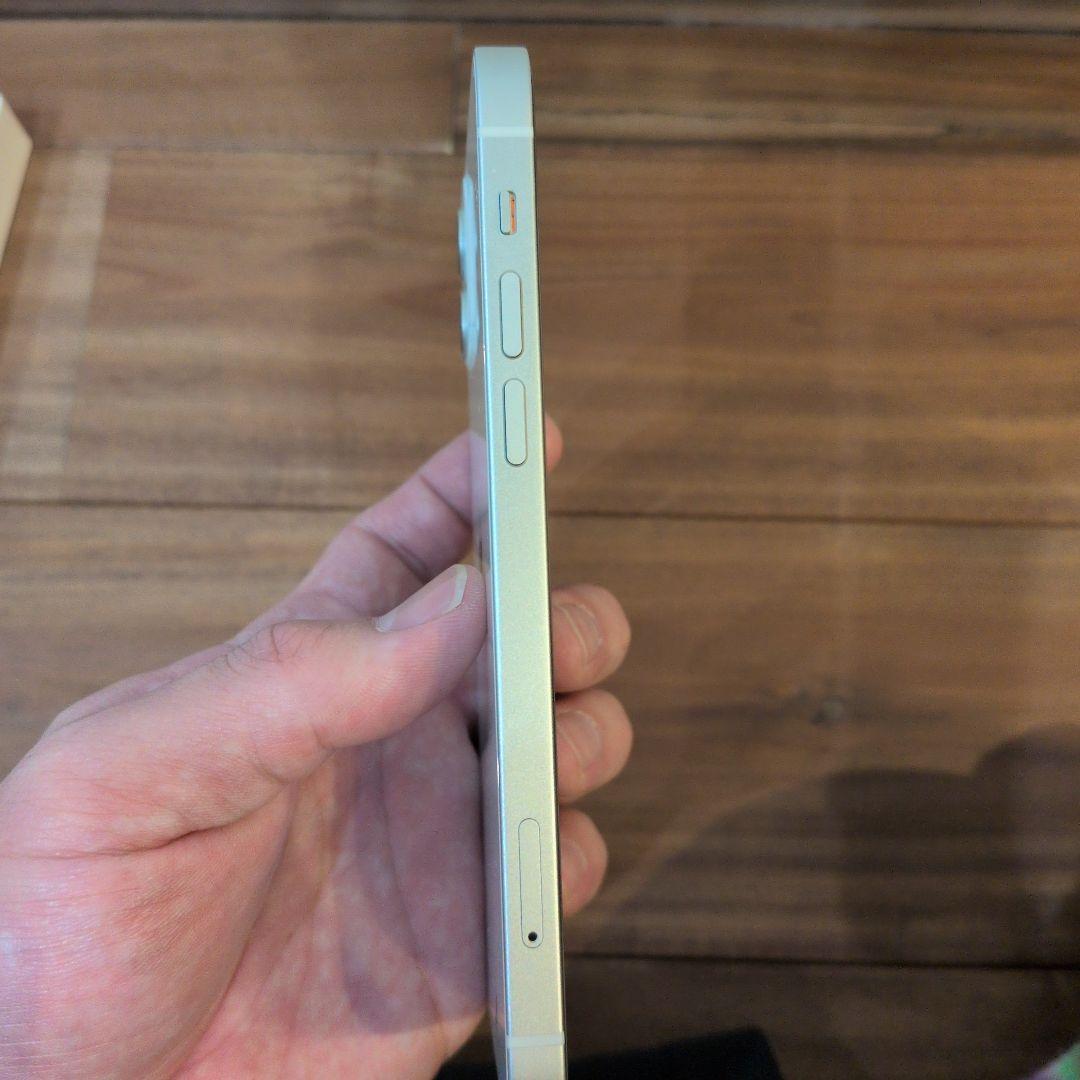 Apple iPhone 12 ホワイト 64GB 美品　SIMフリー