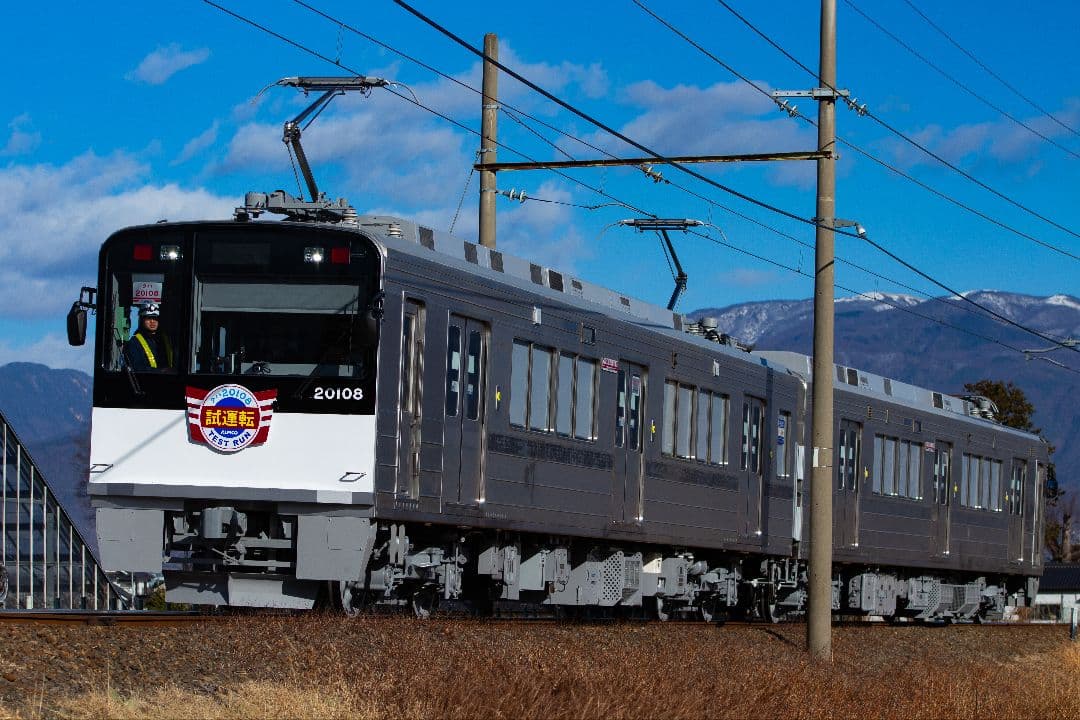 ミ*ー様 SIGMA 70-200mm 1:2.8 APO DG HSM OS