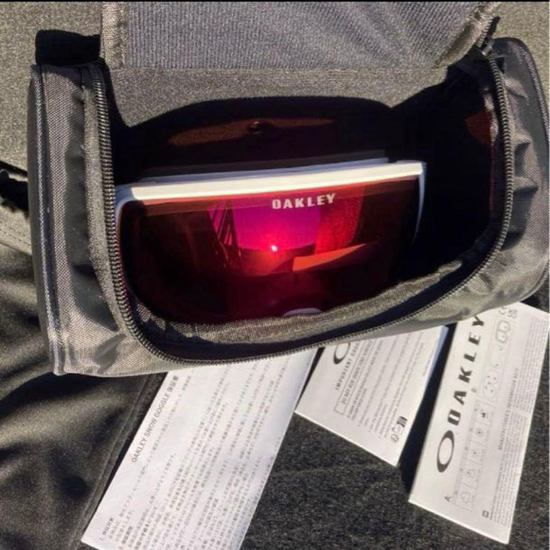 新品未使用　オークリーゴーグル　オークリースノーゴーグル　フライトトラッカーM