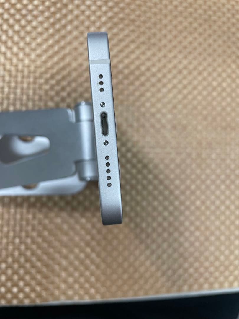 iPhone 12 128 GB ホワイトSIMフリー【4668】