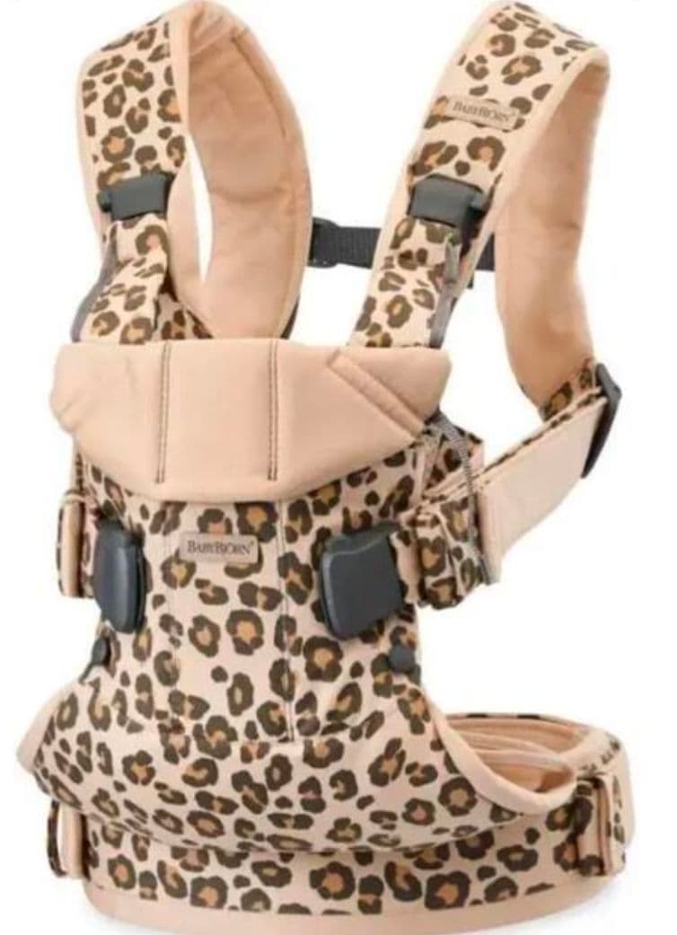 未使用　ベビービョルン ONE KAI 抱っこ紐 レオパード 豹柄 ヒョウ柄