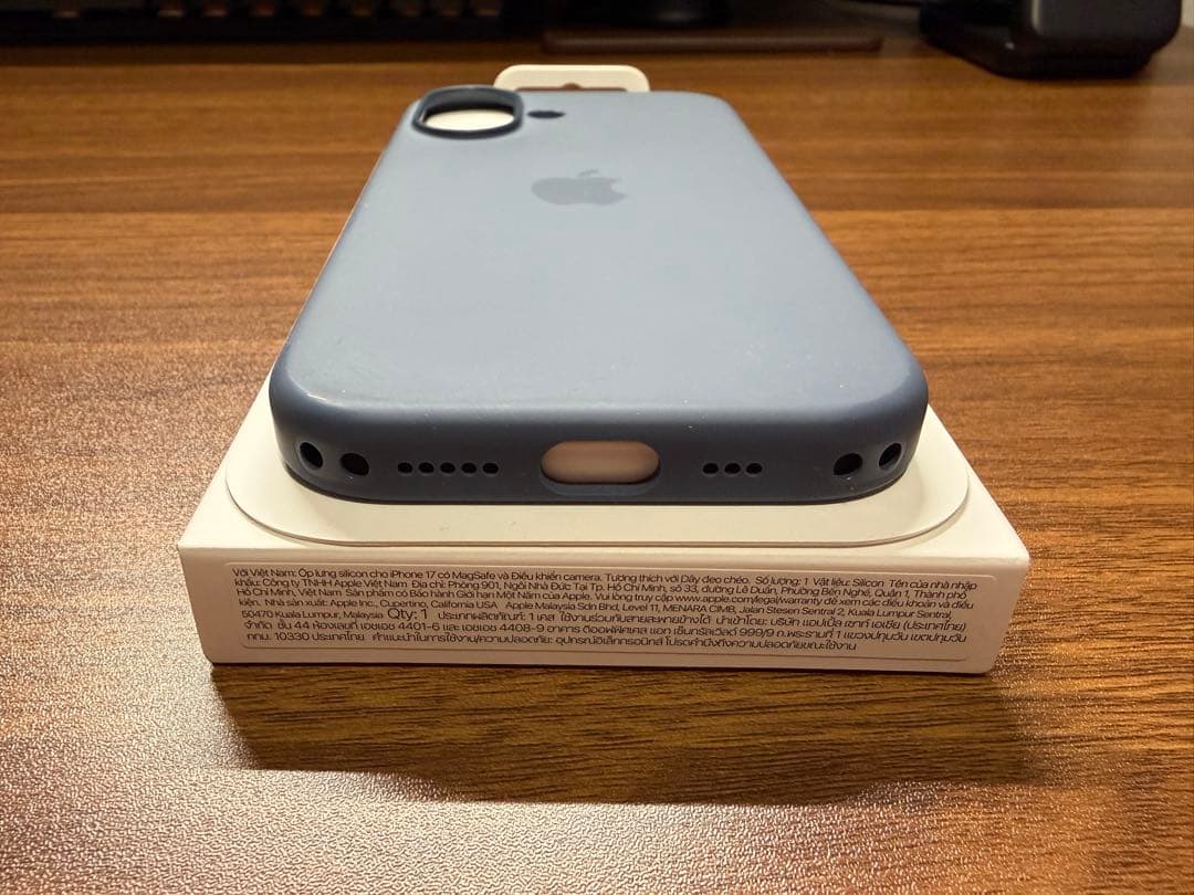 【美品】iPhone17 ミストブルー 256GB SIMフリー（おまけ付き）