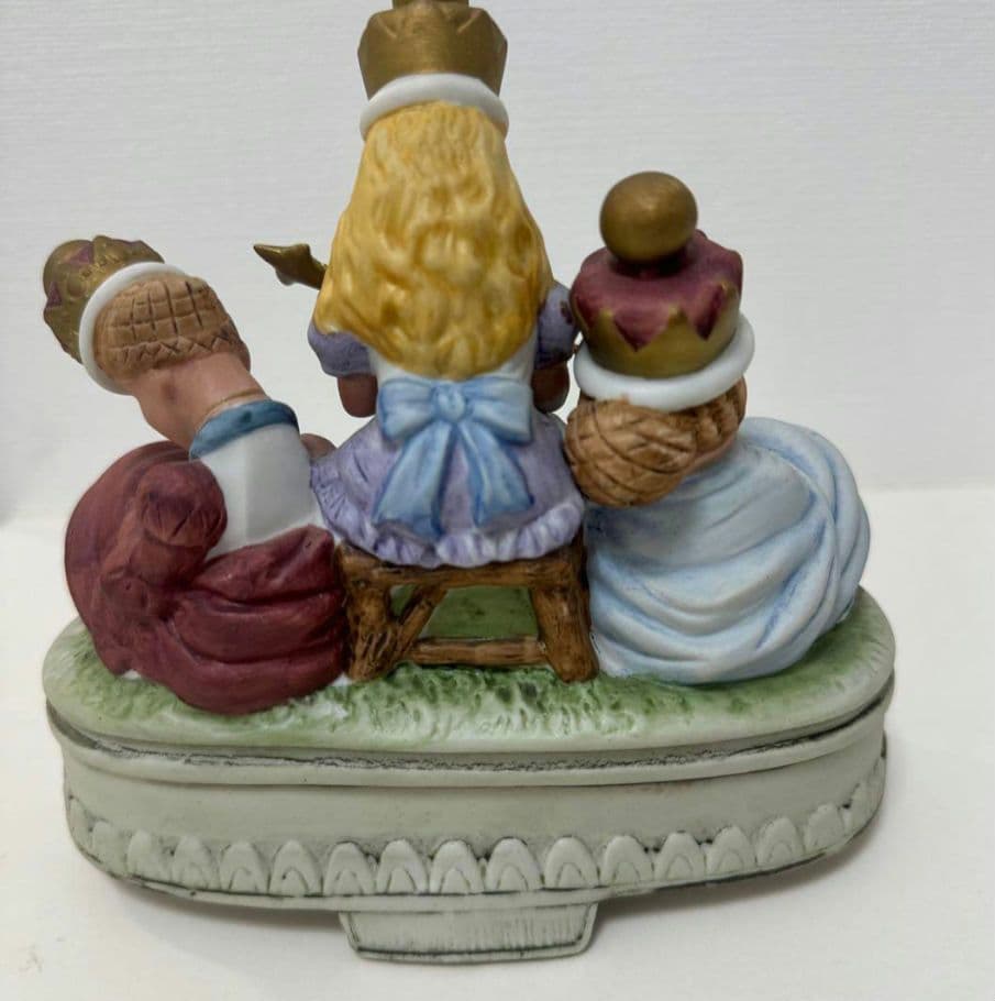 【希少品】不思議の国のアリス　陶器製フィギュア＆オルゴール　5品