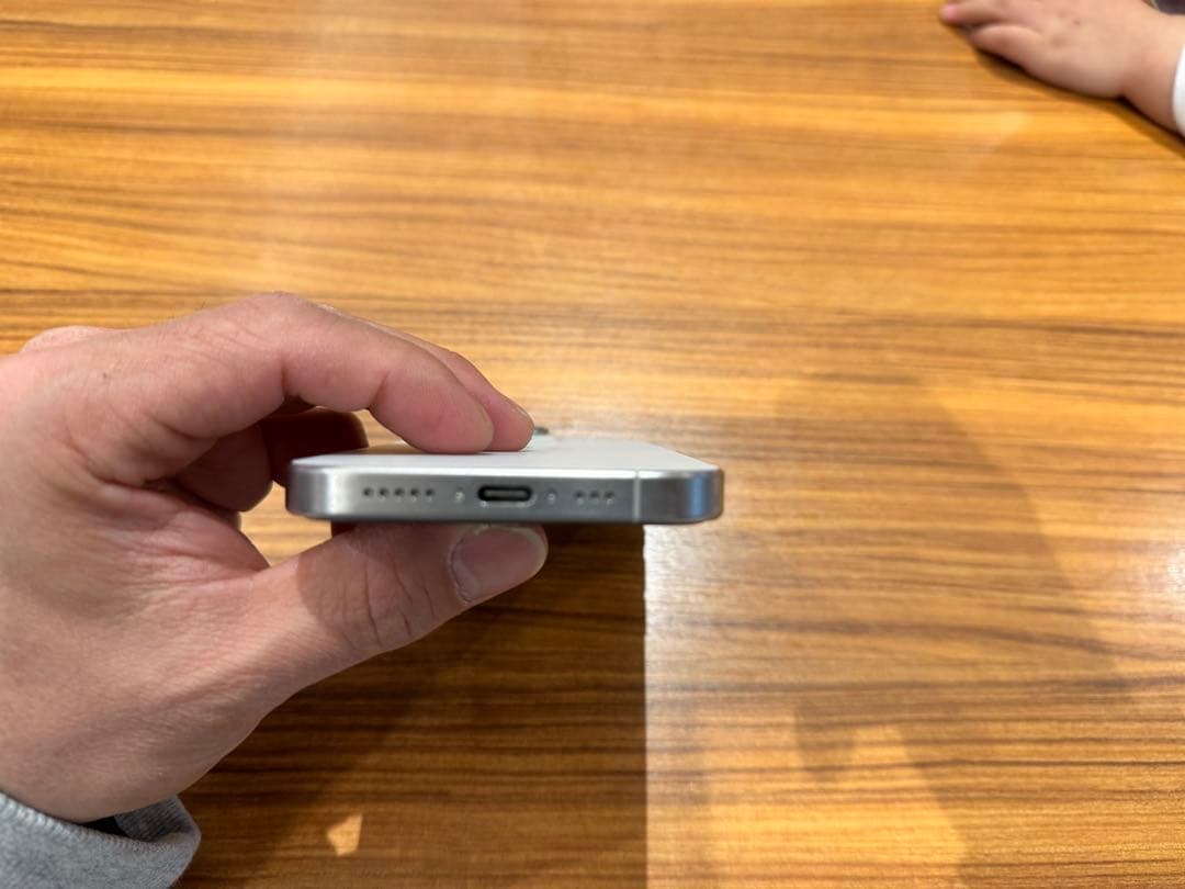 iphone15pro 128GA SIMフリー