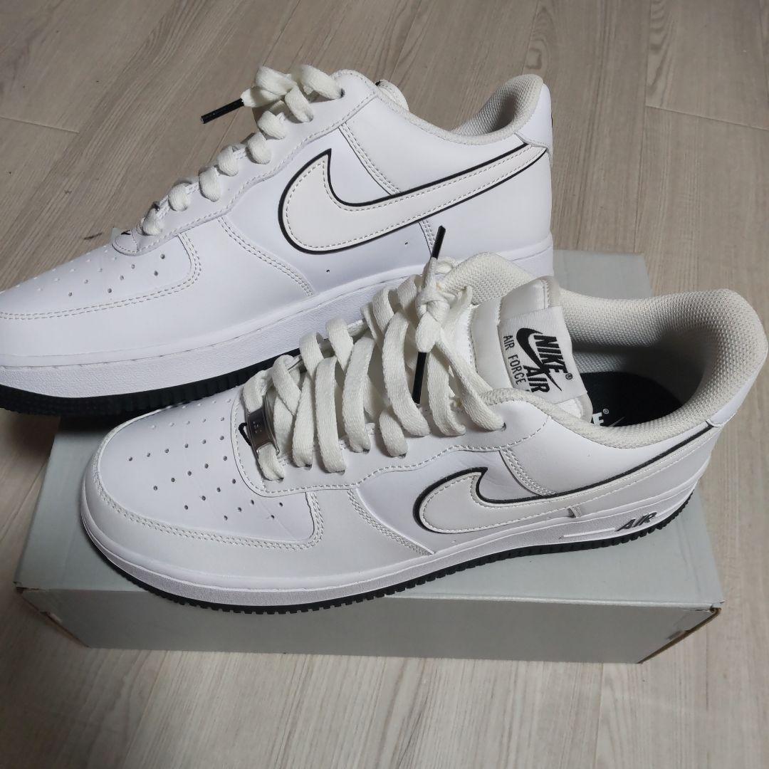美品　ナイキ　エアフォース1　07　ホワイトブラック
