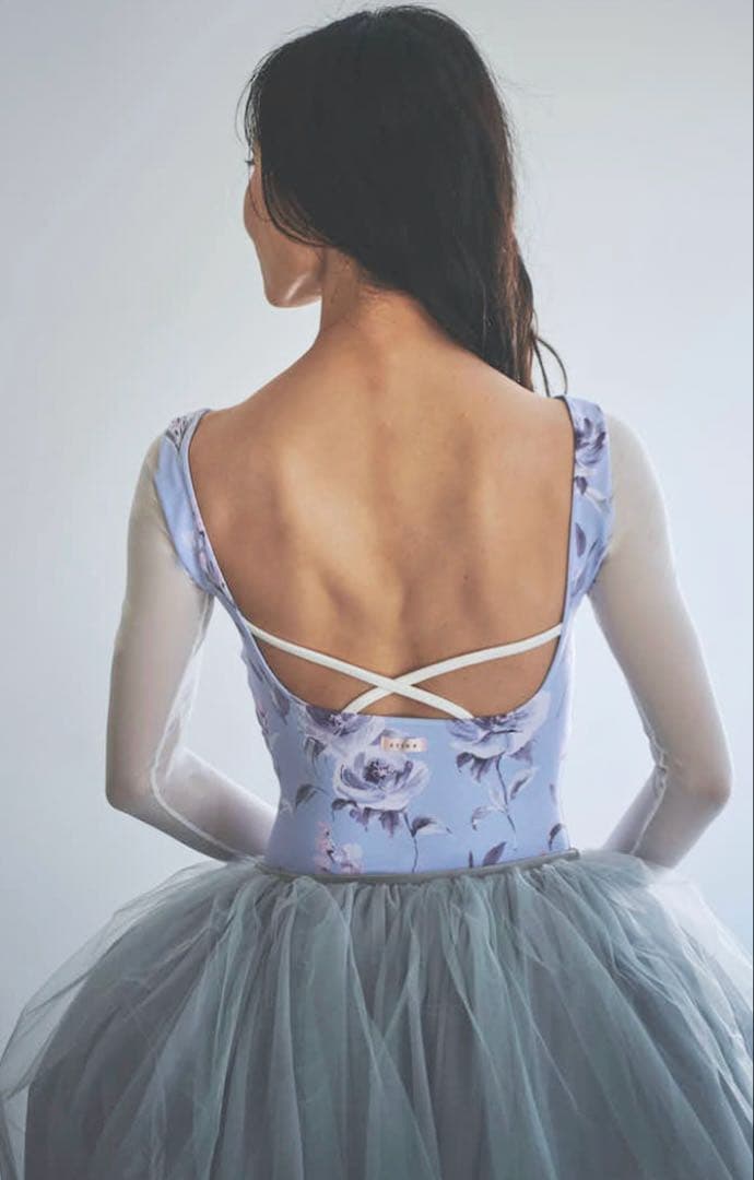 スティナ　レオタード　サイズp stina 長袖