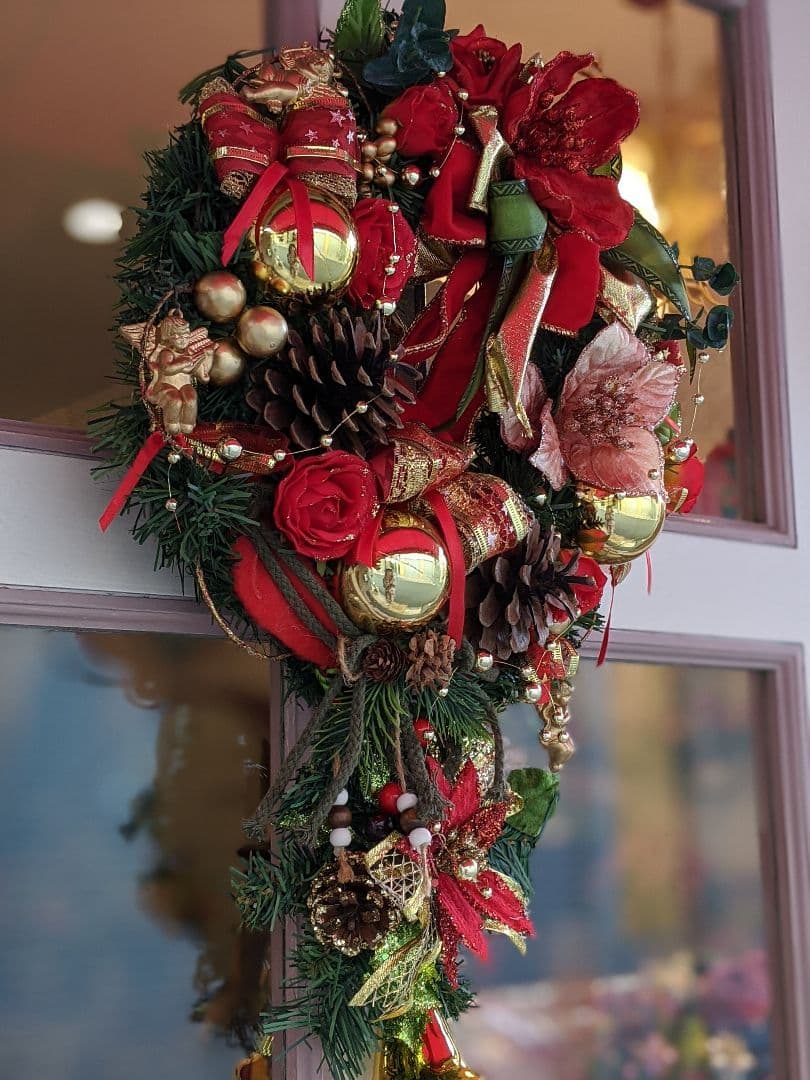 【お値下げ】クリスマスリース✨ベル付き✨フラワーリース大✨造花