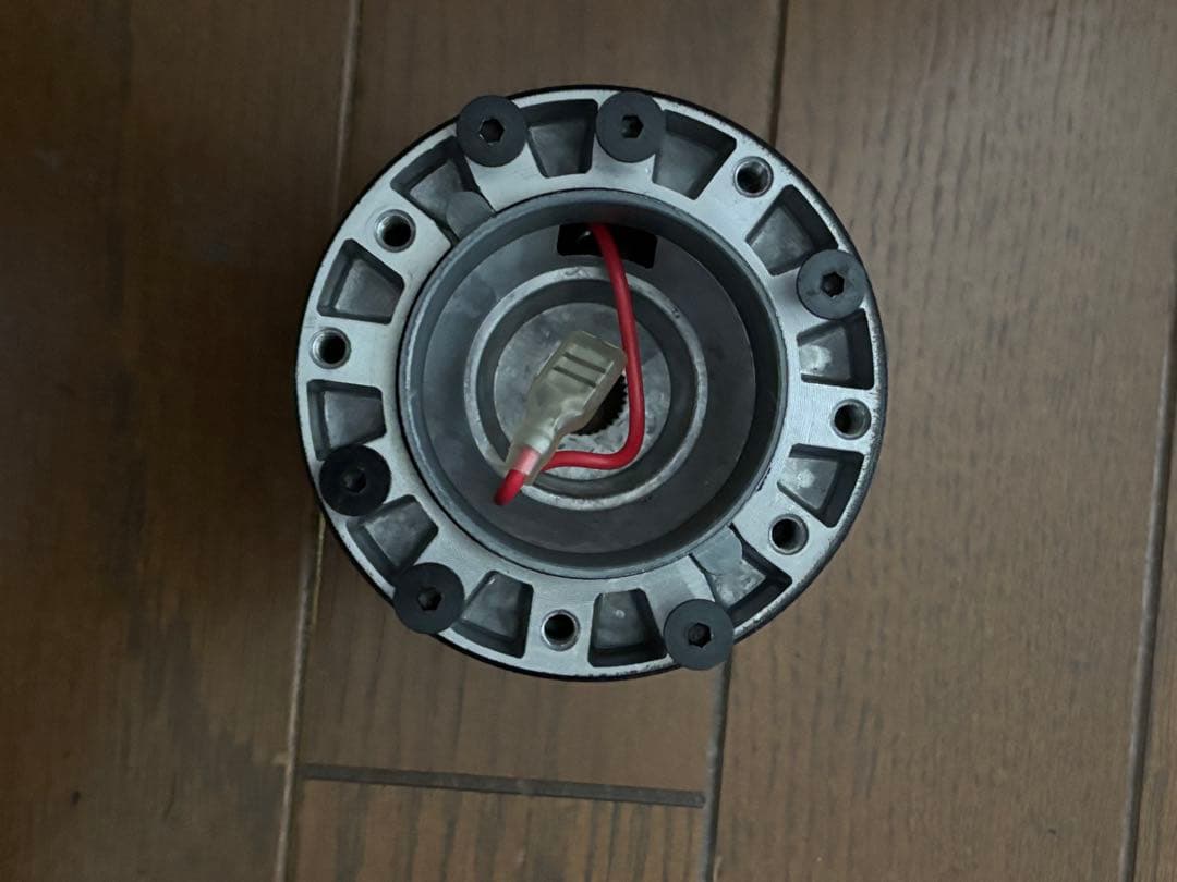 MOMOステアリング　たぶんベローチェだったと思います。