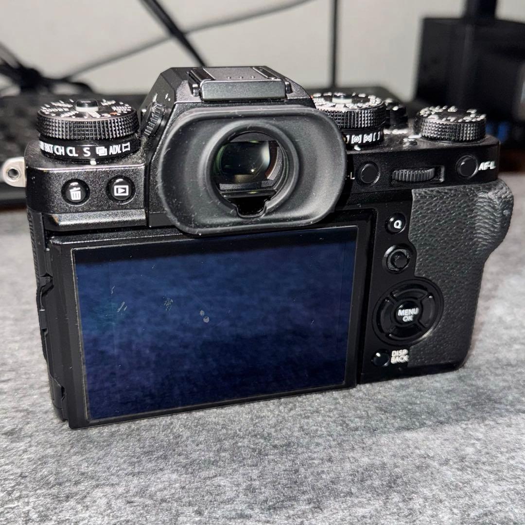 ゆ*様 【付属品多数】FUJIFILM X-T3 本体+レンズ付き