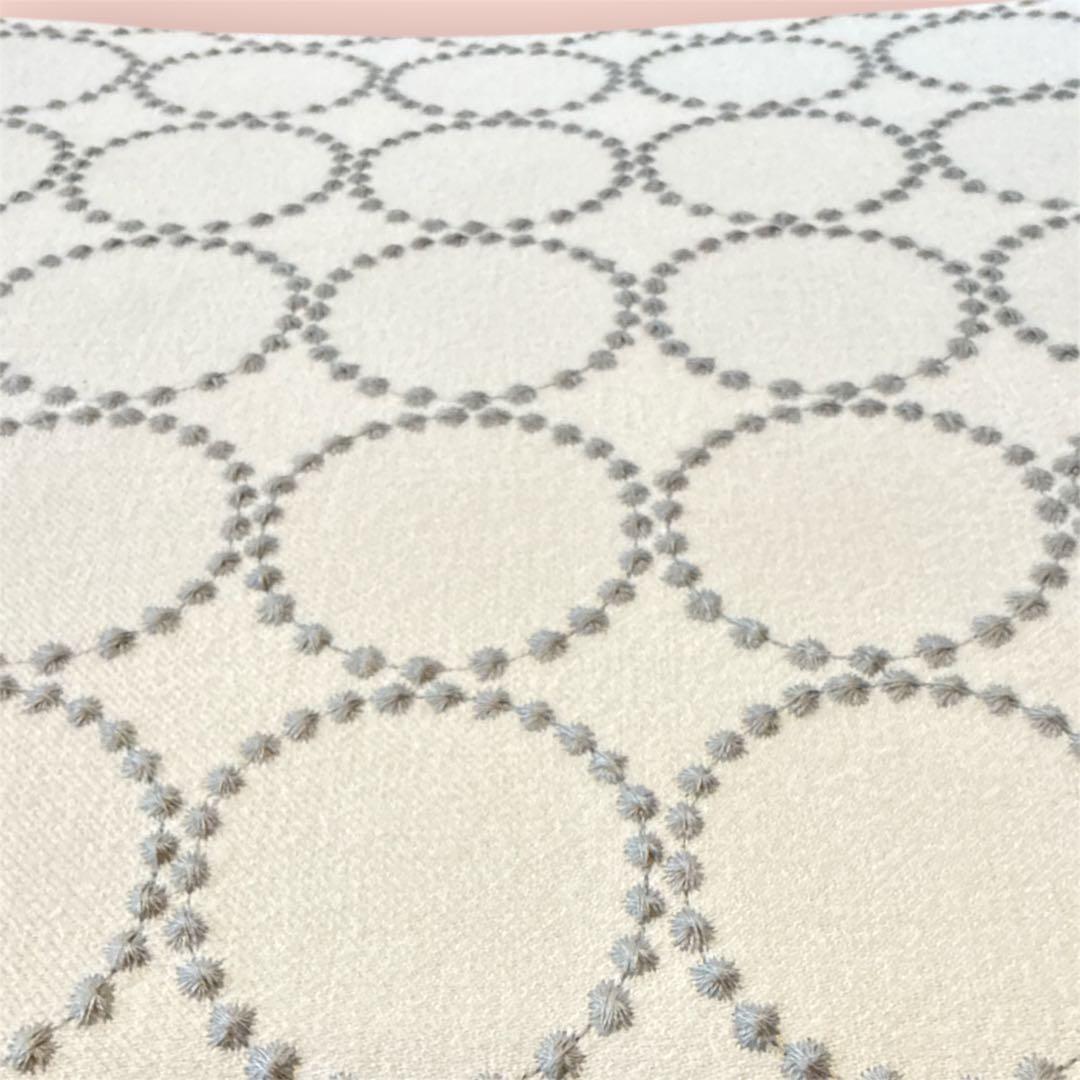 ミナペルホネン使用スツール　オットマン　イス　　チェア　家具　インテリア　椅子