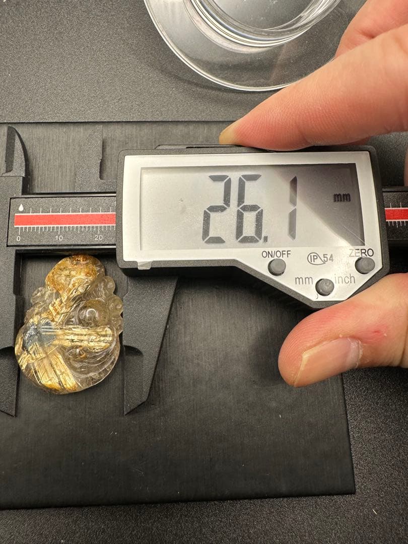 ルチルクォーツ彫物（九尾）