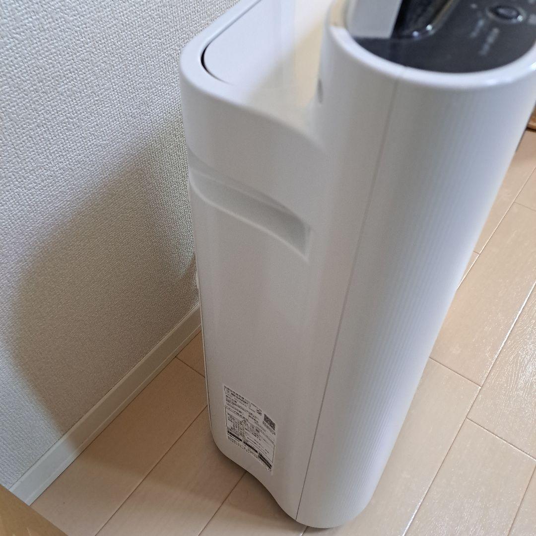 本日のみ価格最安!美品～普通!シャープ　加湿空気清浄機　KC-R50-W