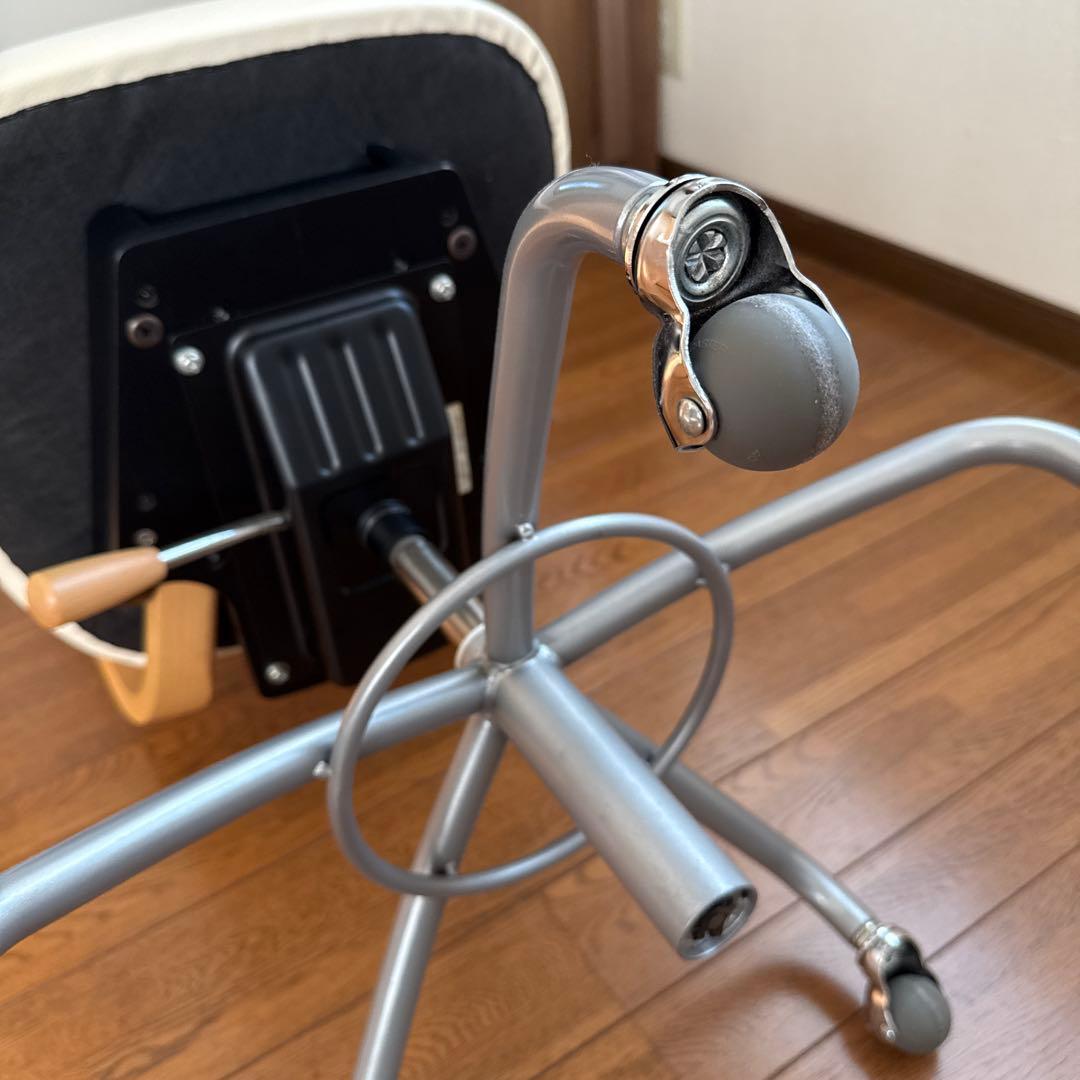 カリモク　デスクチェア　白（アイボリー）　XT4100HS