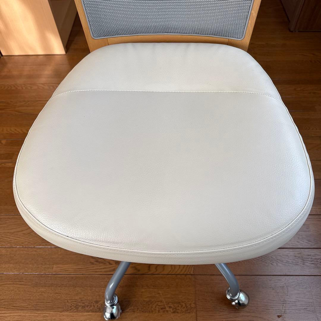 カリモク　デスクチェア　白（アイボリー）　XT4100HS