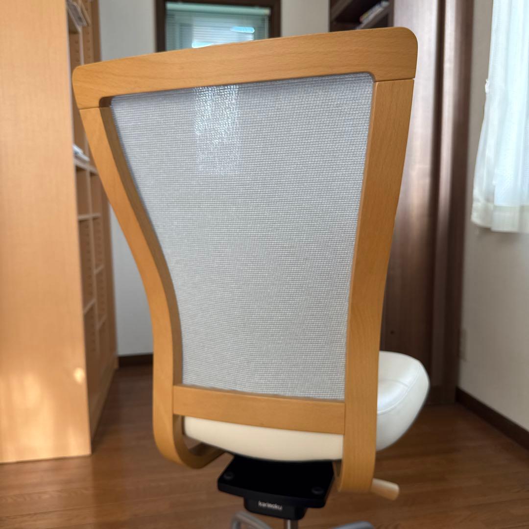 カリモク　デスクチェア　白（アイボリー）　XT4100HS