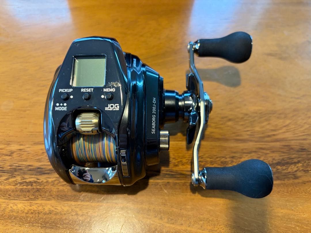 【お値下げ中】Daiwa ダイワ SEABORG 200J-DH 電動リール