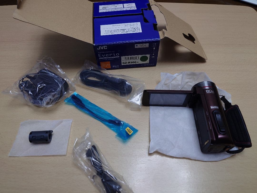 『説明書のみ欠品』JVC Everio GZ-R300-T ビデオカメラ