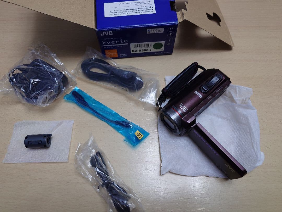 『説明書のみ欠品』JVC Everio GZ-R300-T ビデオカメラ