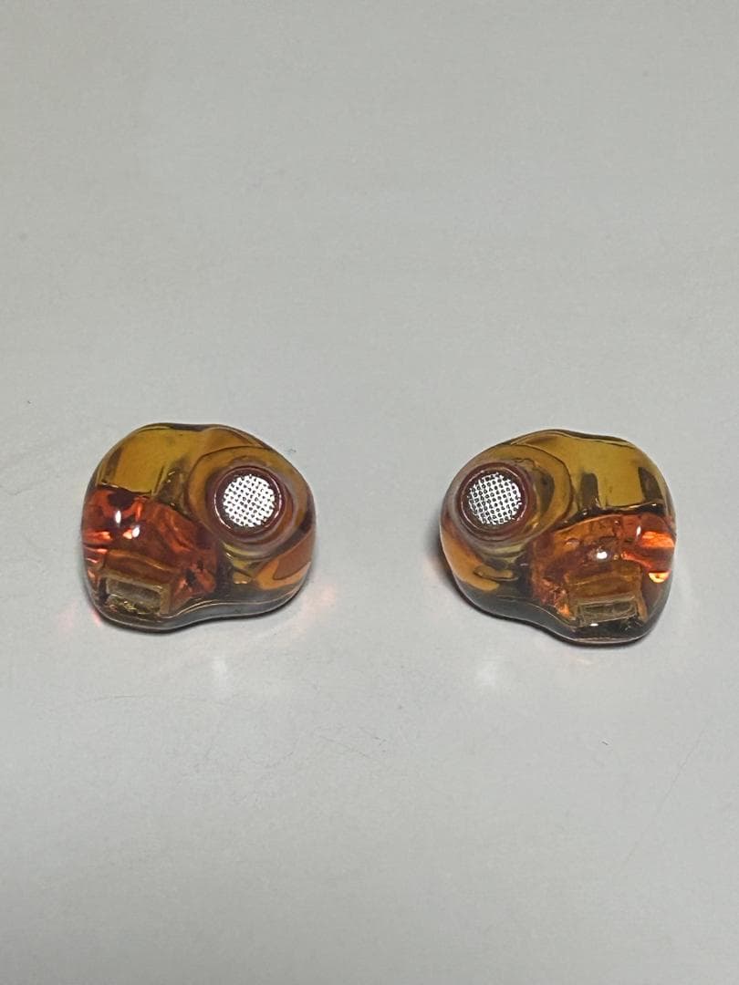 イヤホン Oriolus Isabellae