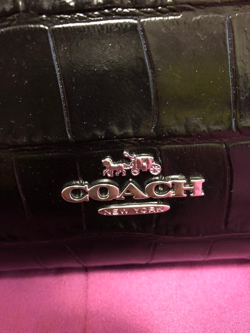 Coach黒 クロコダイル風バッグ