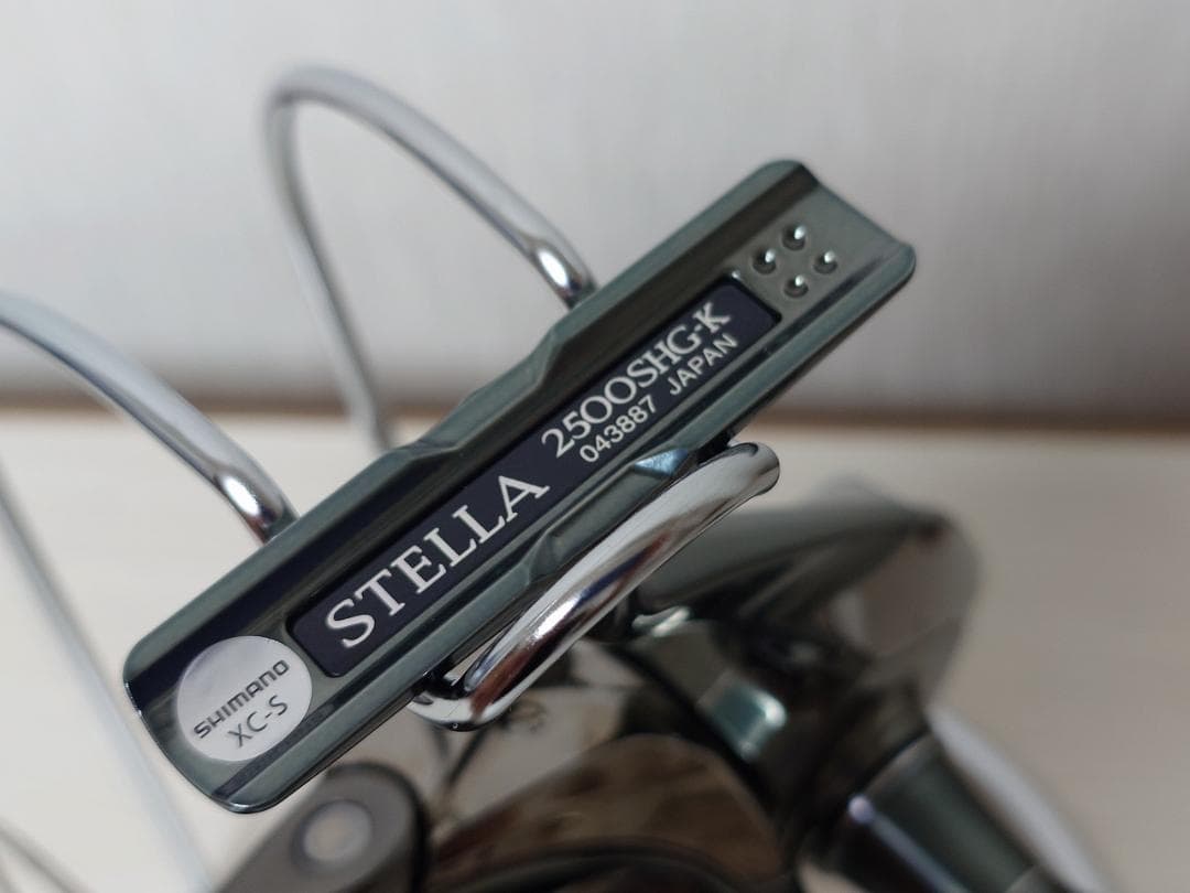 シマノ 22ステラ 2500SHG 新品同様 SHIMANO STELLA