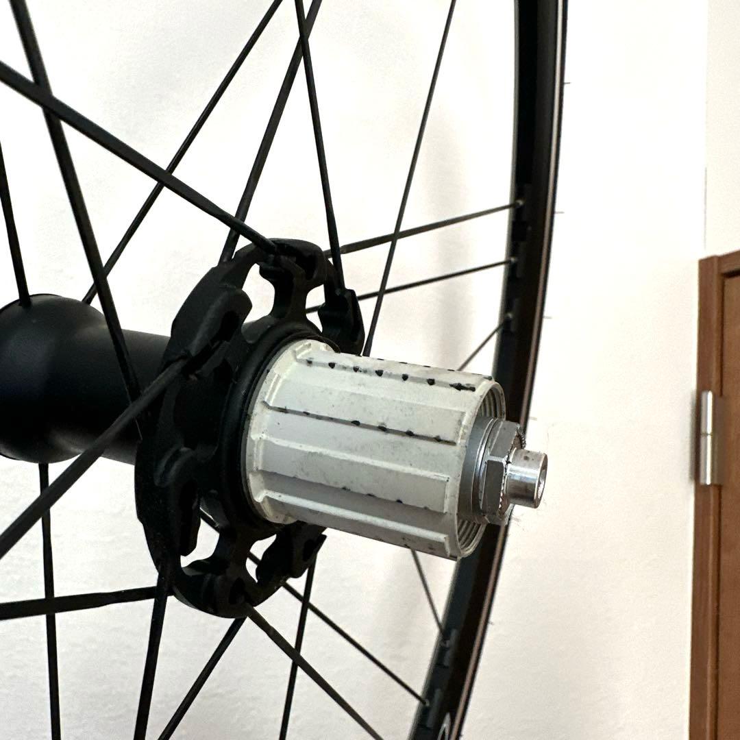 低走行　カンパニョーロ　ゾンダc17 シマノフリー　タイヤ　P ZERO 4S