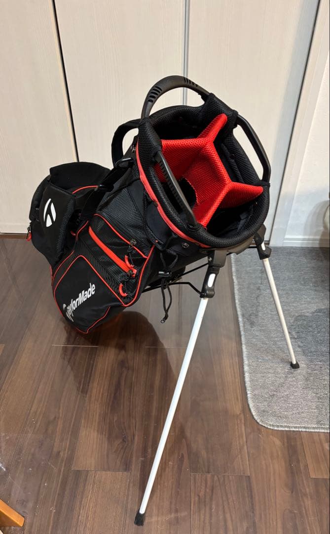 TaylorMade ゴルフスタンドバッグ ブラック/レッド