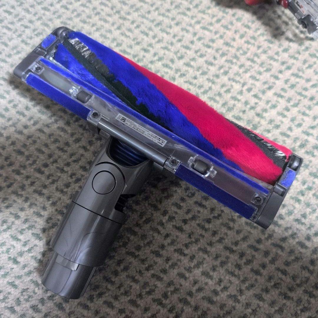 ★ダイソン digital slim fluffy SV18 台付！