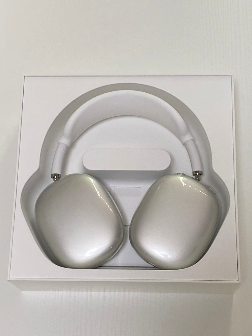 【値下げ中】AirPods Maxシルバー本体【Apple Care 期間内】