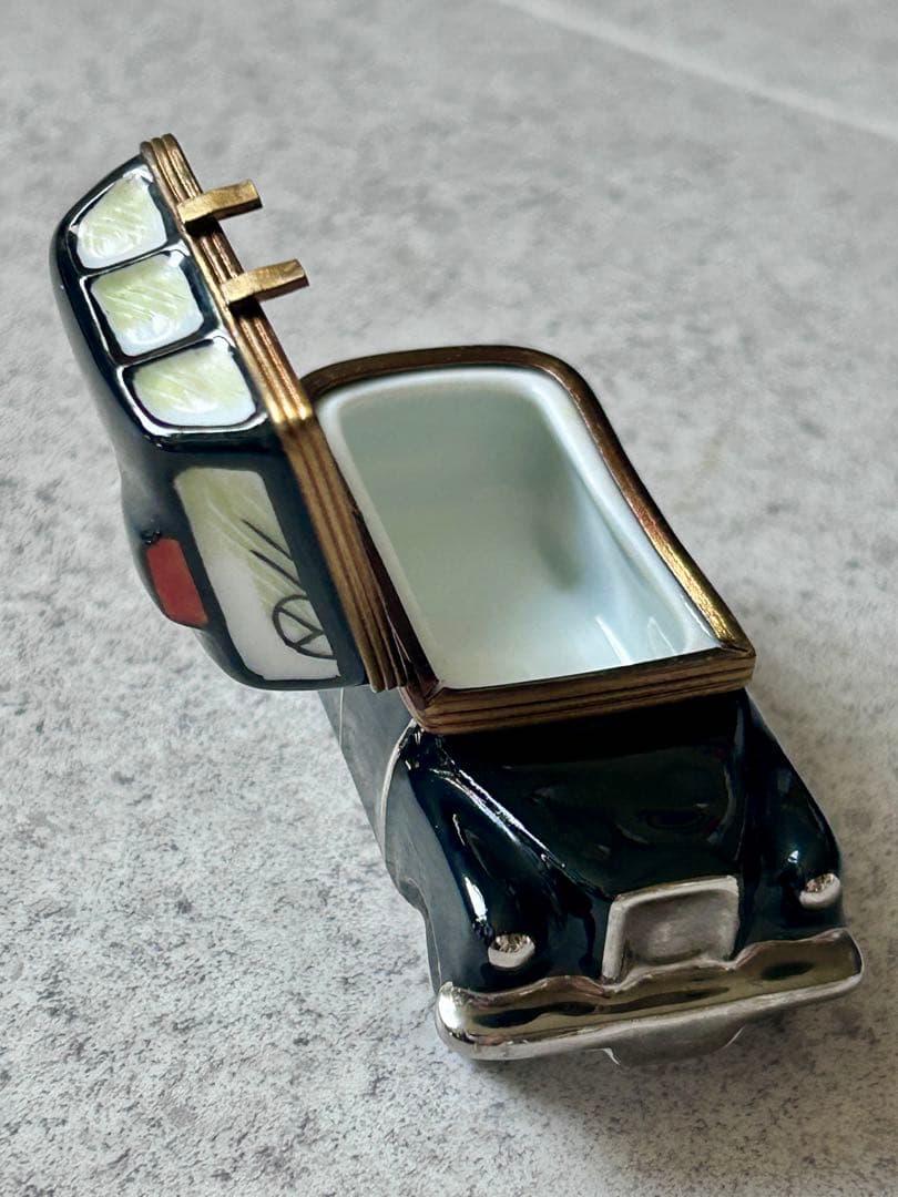 リモージュボックス　フランス製　GR ロンドンタクシー　黒い　小物入れ、置物