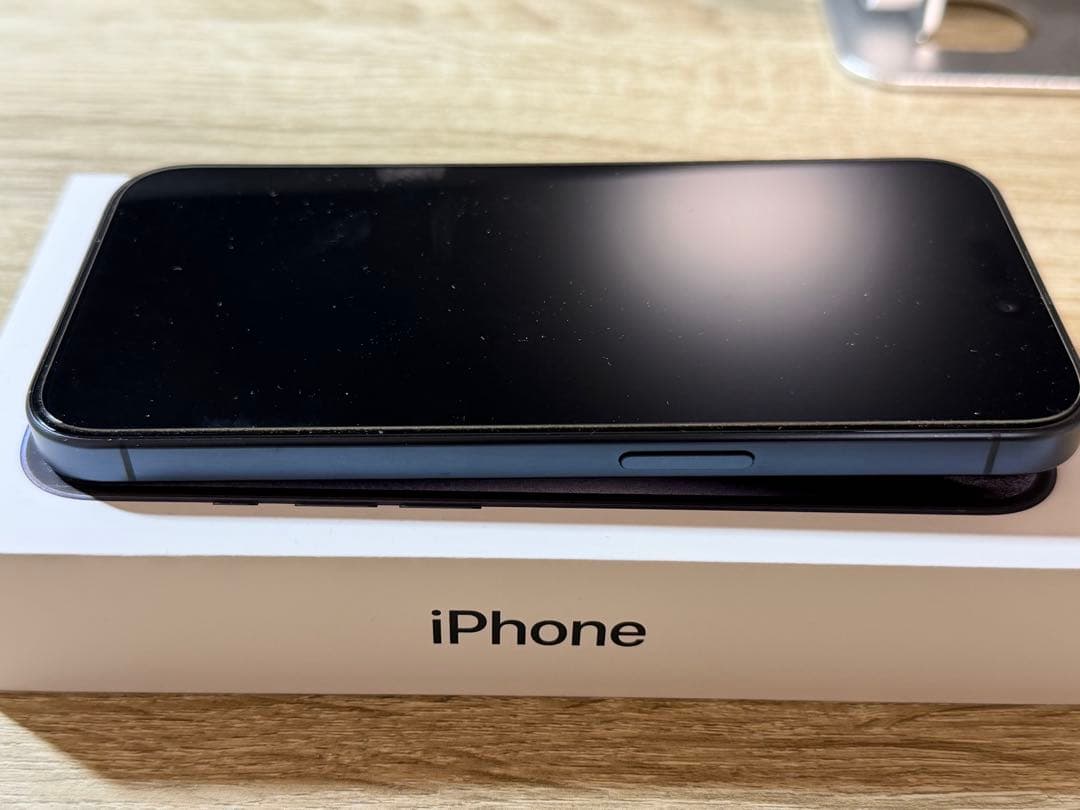 美品 Apple iPhone 15 Pro ブルーチタニウム128GB