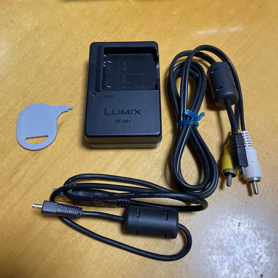 デジタルカメラ Panasonic LUMIX DCM-FX77