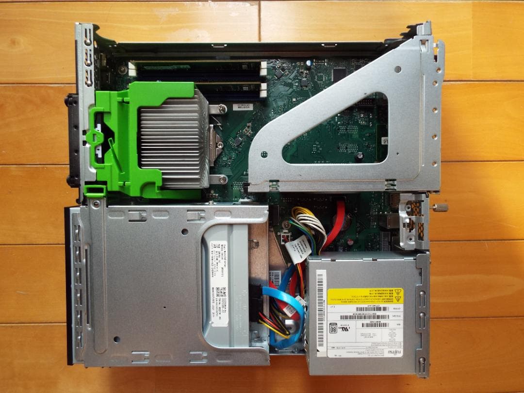 Windowsデスクトップ ESPRIMO D588/TX i5-8500 16G SSD256G+HDD