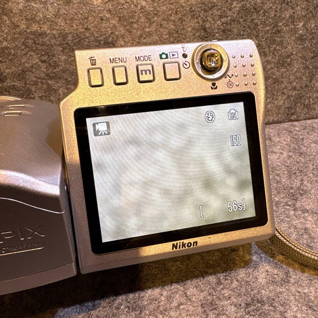 Nikon COOLPIX S10 VR シルバー