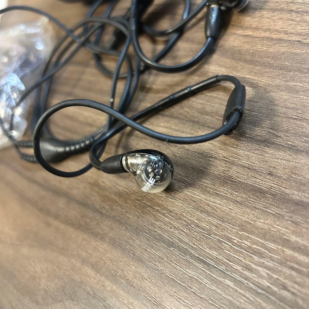 【みつ】【カケあり】Shure aonic4 イヤホン ケース リケーブル