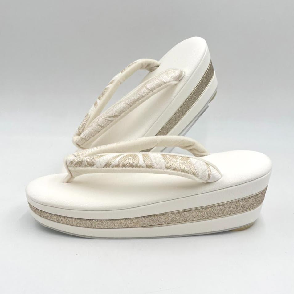 豪華ビーズパール刺繍 西陣帯地　振袖バッグ草履セット 　アイボリー