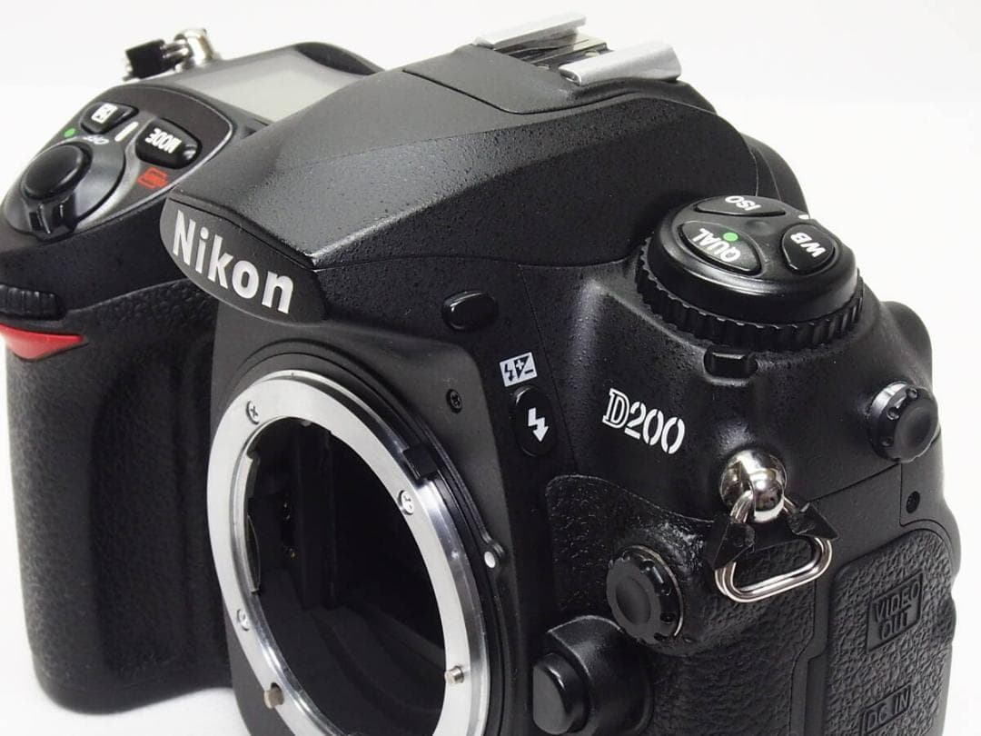 ■美品■ Nikon D200 ボディ 《 S数6434回 動作光学良好 》