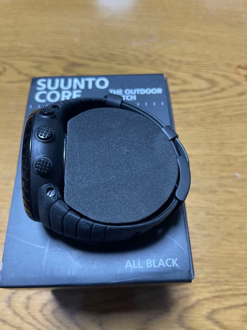 SUUNTO CORE ALL BLACK 箱メタルバンド付き電池交換済み