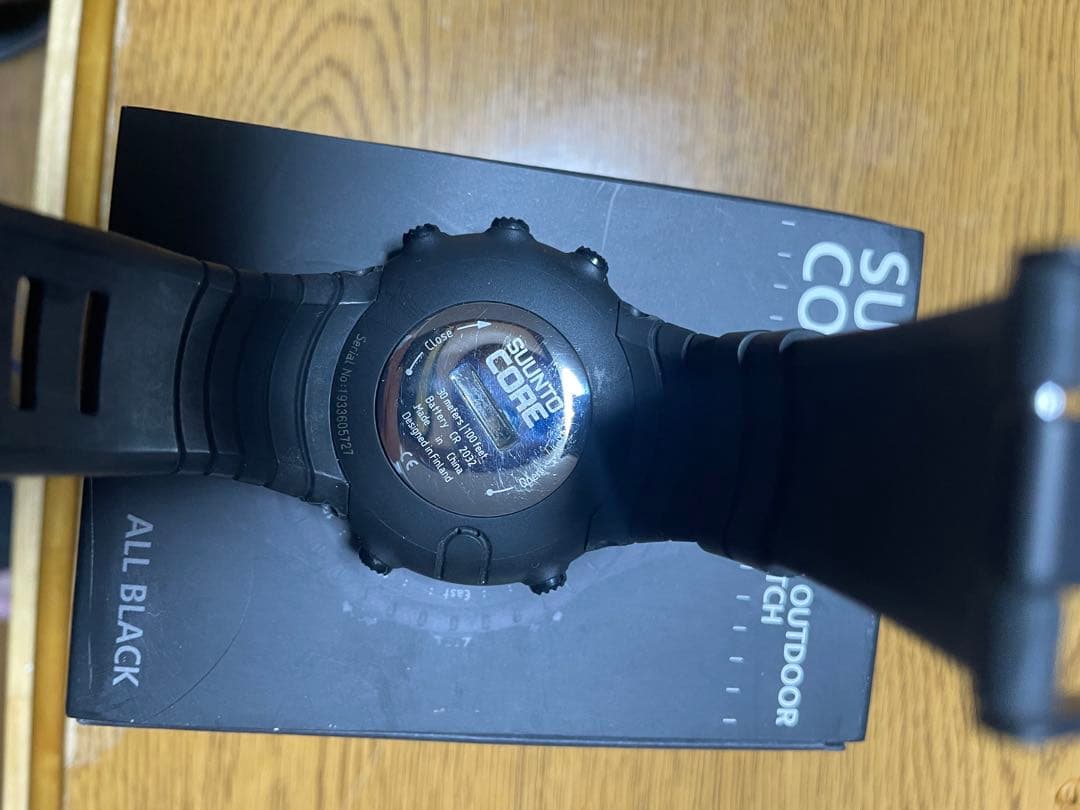 SUUNTO CORE ALL BLACK 箱メタルバンド付き電池交換済み