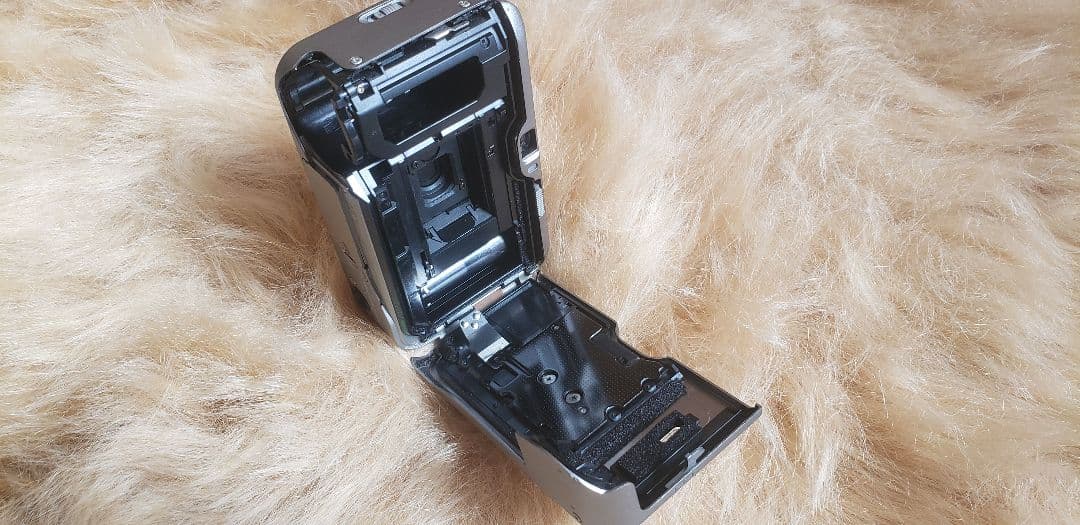 フィルムカメラ FUJIFILM Tiara