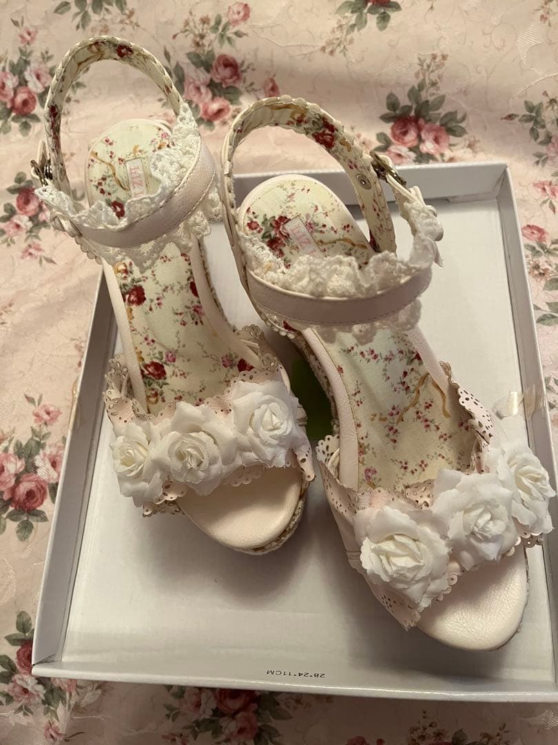 LIZ LISA 花柄　白　M