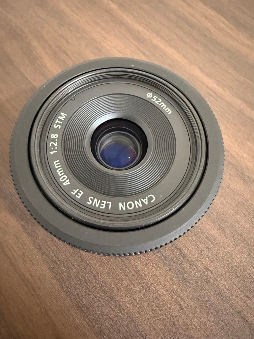 Canon EF 40mm f/2.8 STM レンズ
