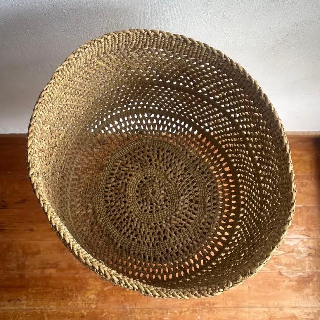 新品未使用　アフリカ　ブルキナ　手編み　カゴ　天然素材円筒形　バスケット