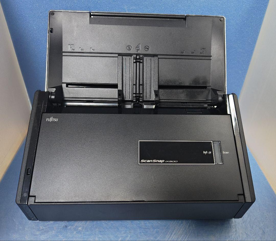 たまった書類を無線でスキャン ScanSnap iX500